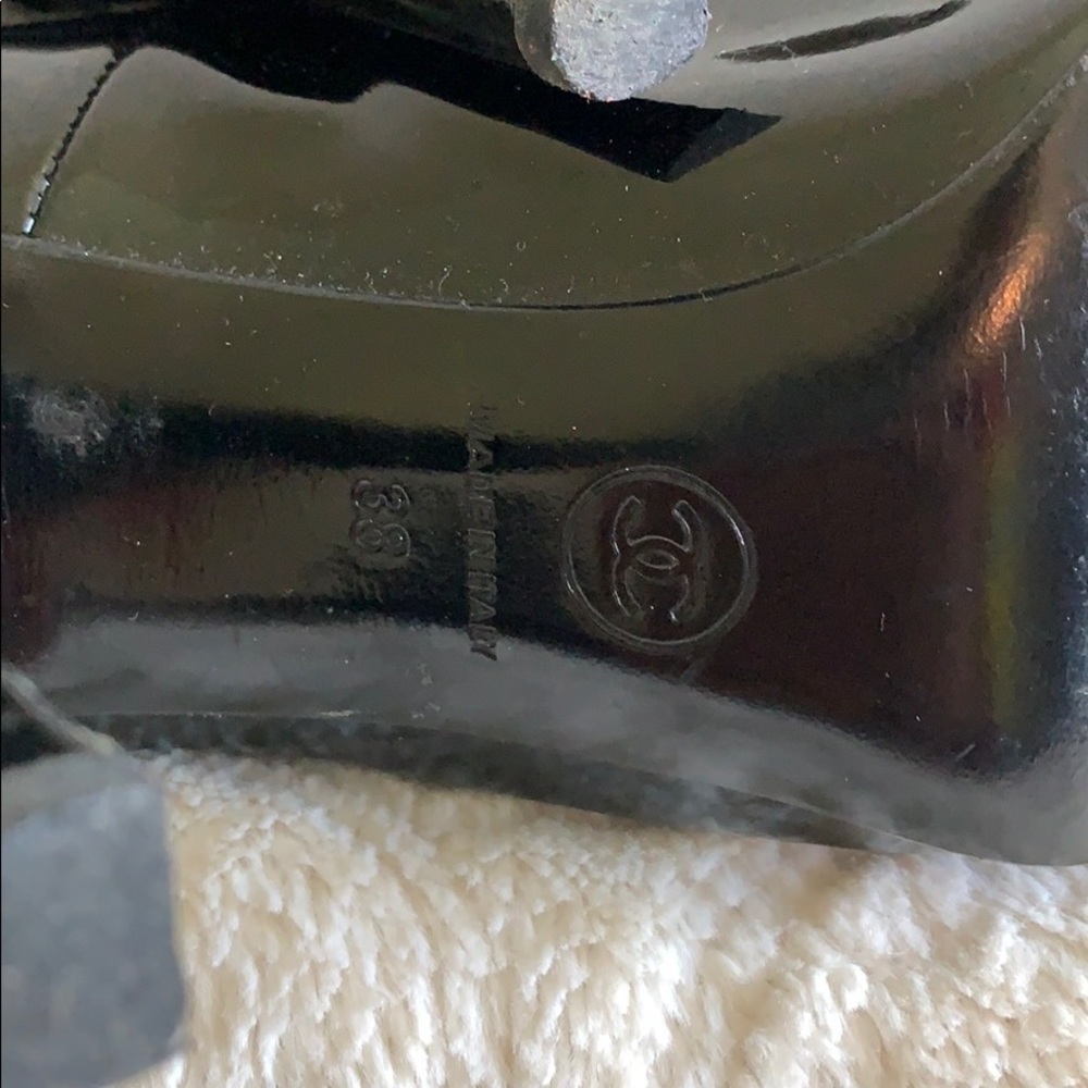 CHANEL Patent heels | Sizes: 38 - Picture 4 of 5